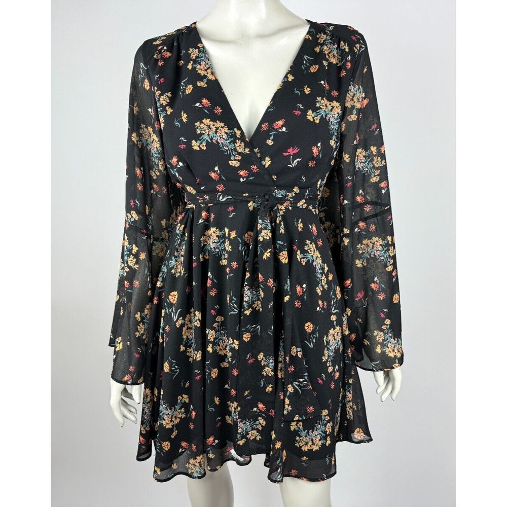 Free People Lilou Floral Bell Sleeve Dress‎ Women M Chiffon V-neck Lined Black